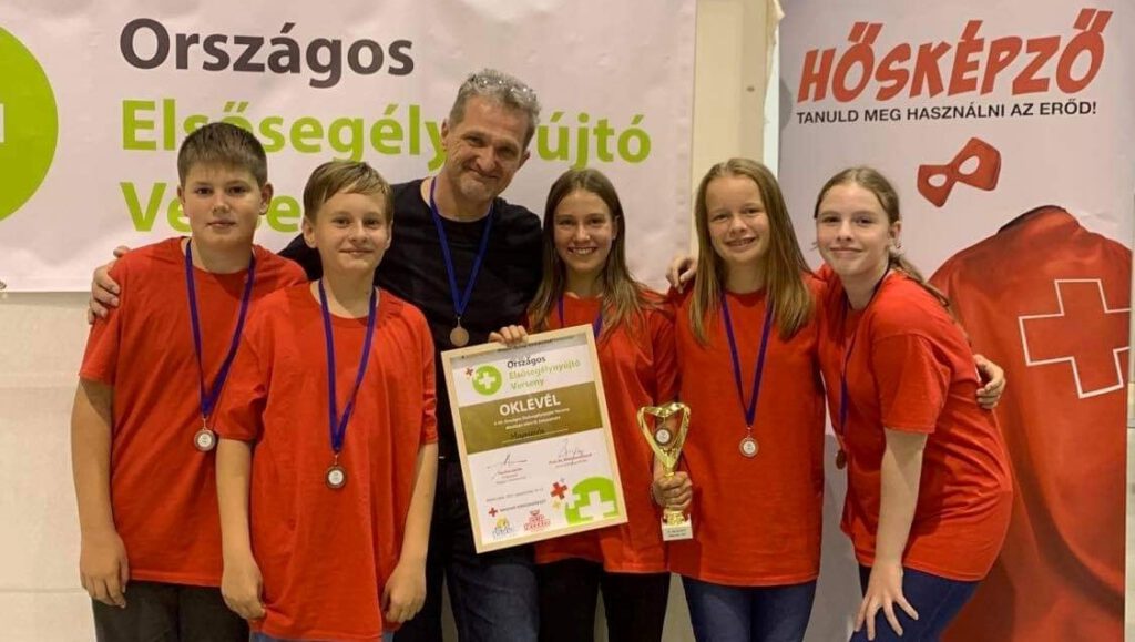 Bronzérmet és Fair Play díjat is kaptak szentendrei MINIMANÓK az Országos Elsősegélynyújtó Versenyen