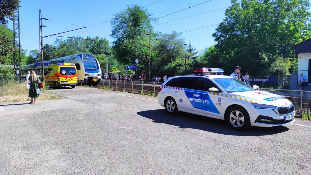 Egy idős hölgy akart a vonat elé ugrani Sződligetnél