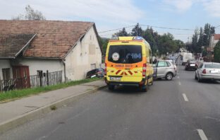 Két autó ütközött össze Pilisvörösváron