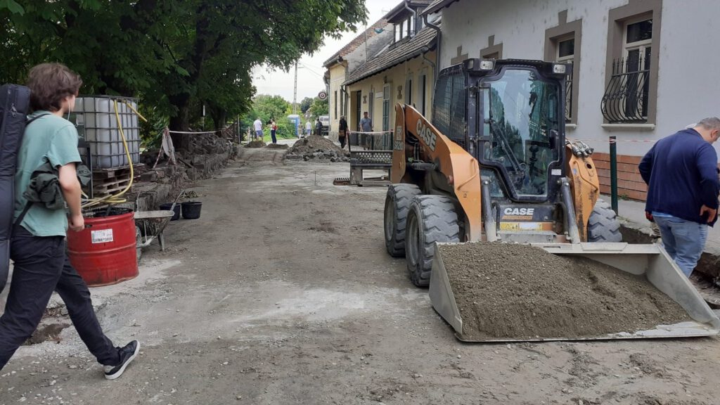Jól halad a Szentendre városrészeit összekötő kerékpáros nyomvonal kialakítása