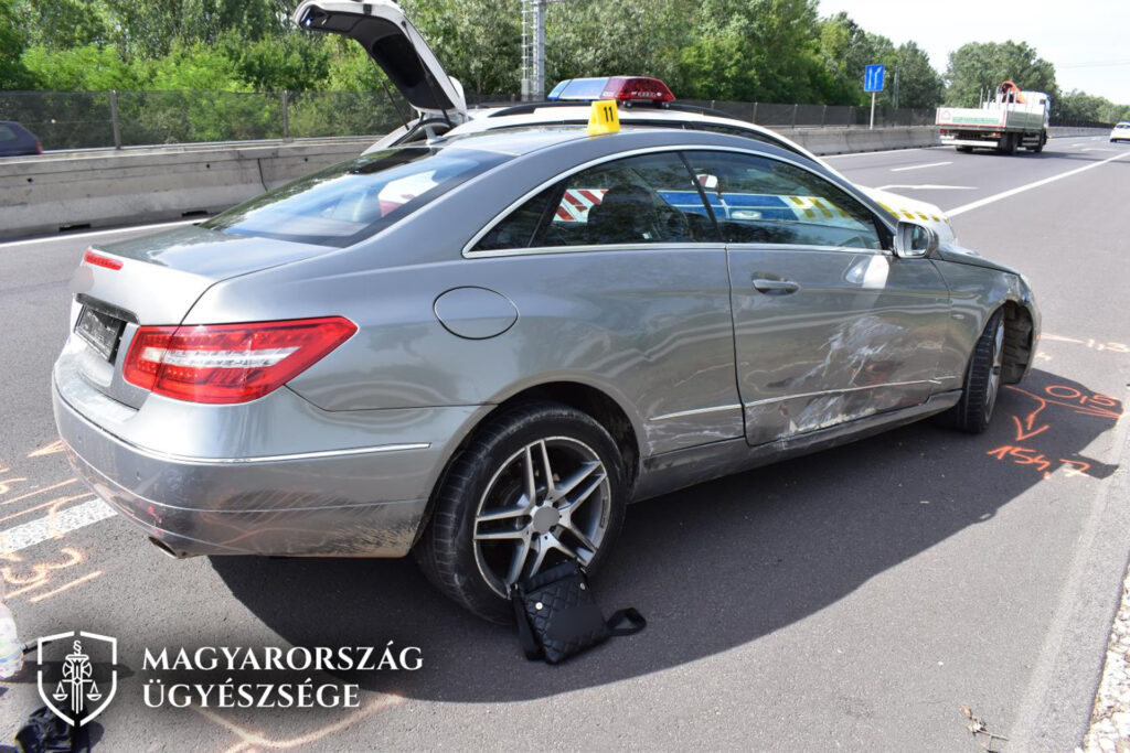 Elitélték az M2-es autóúton a rendőröket gépkocsijával veszélyeztető férfit