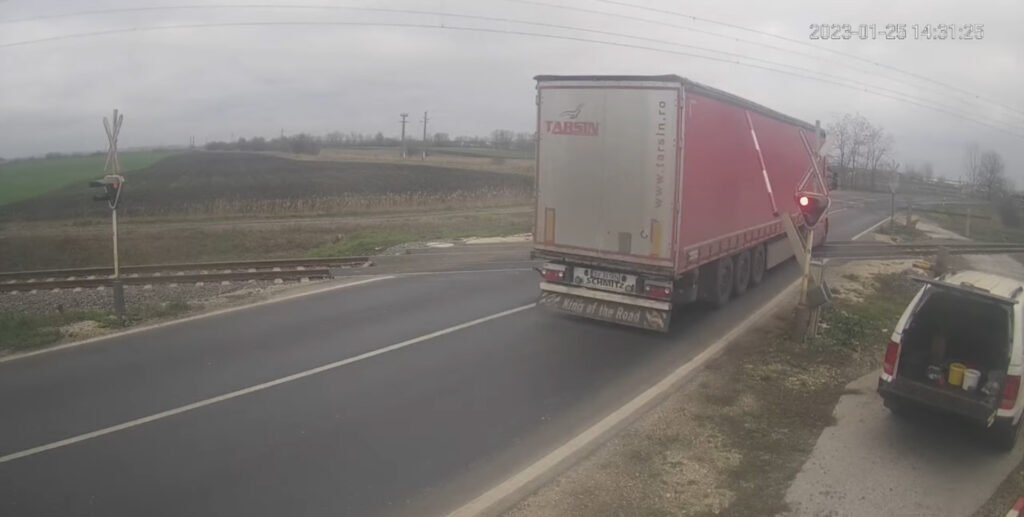 Szabálykövetőbbek a járművezetők, de a sorompótörések száma nem csökkent