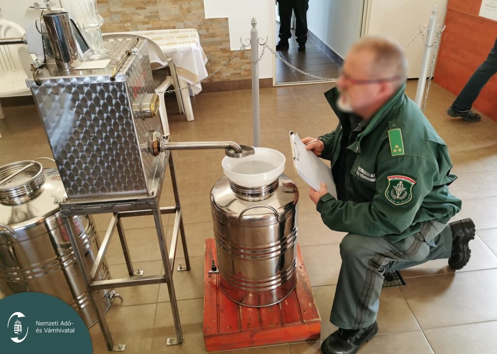 A szeszfőzdéket ellenőrizte a NAV