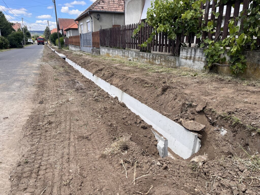 Csapadékvíz-elvezető rendszert építettek Letkésen