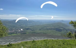 Siklóernyős elugrópontot és tanösvényt létesítenek a Pilis-tetőn