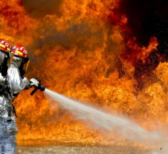 Családi ház teteje égett Solymáron