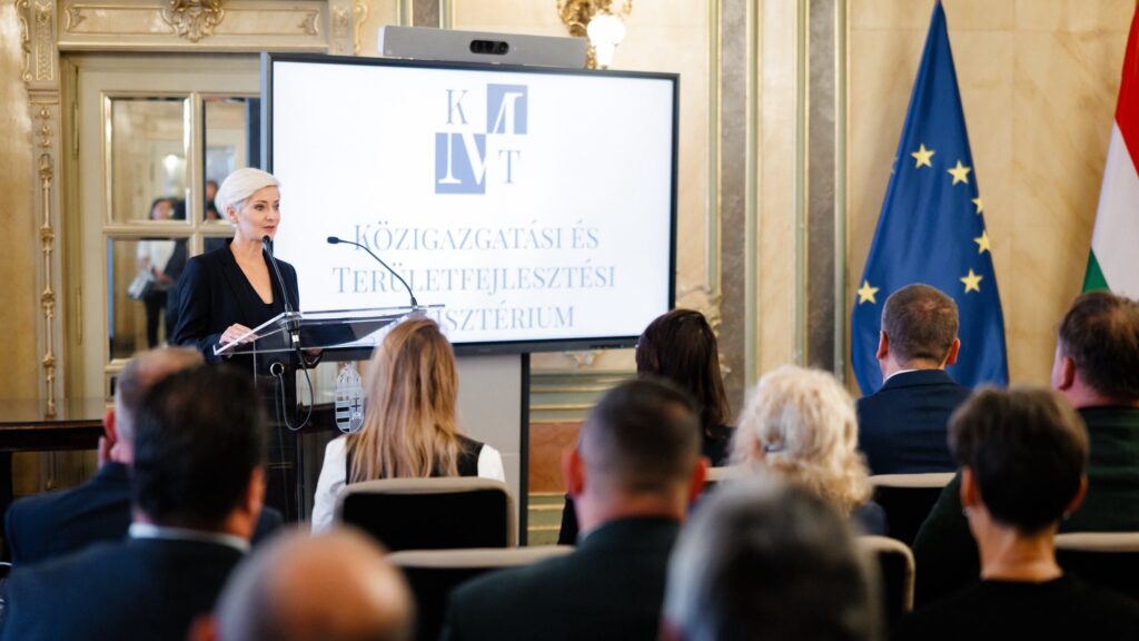 Júliusi viharkárok helyreállítására nyert támogatást Szentendre