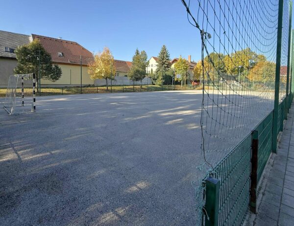 Megújul a pilisvörösvári Zrínyi utcai sportpálya