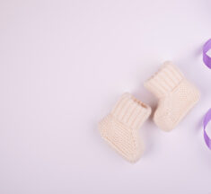 A szentendrei városháza is lilába borul hétfőn